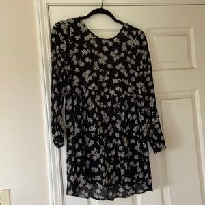 Cute black dress with floral detail